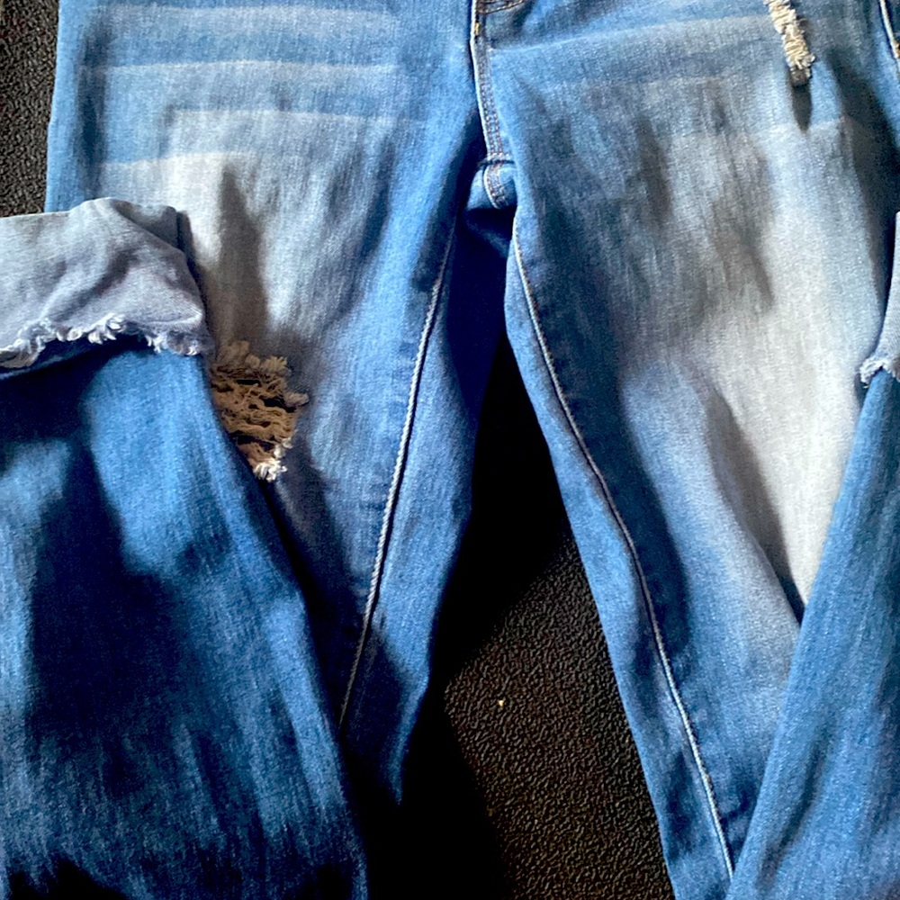 YMI wantabettabutt midrise ripped jeans